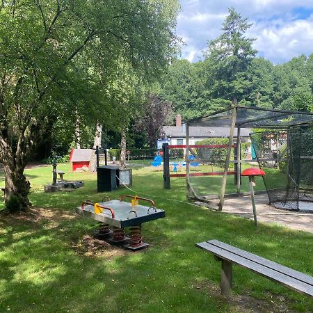 Ruim Privacyvol Chalet Met Overdekt Terras Ermelo Exterior foto