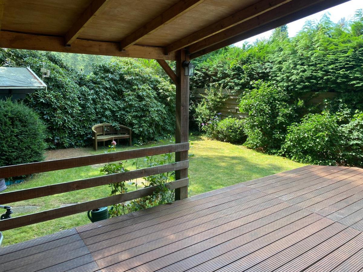 Ruim Privacyvol Chalet Met Overdekt Terras Ermelo Exterior foto